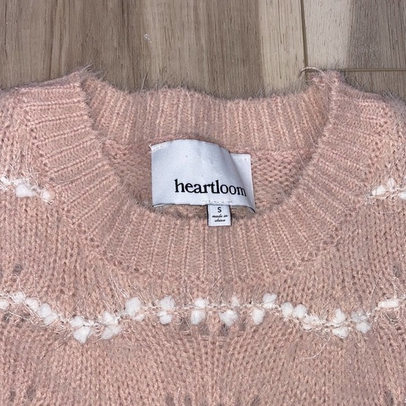 Heartloom blush pink fuzzy soft crew neck sweater size small - Picture 5 of 7